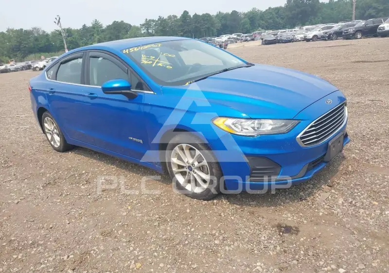 2019 Ford FUSION photo