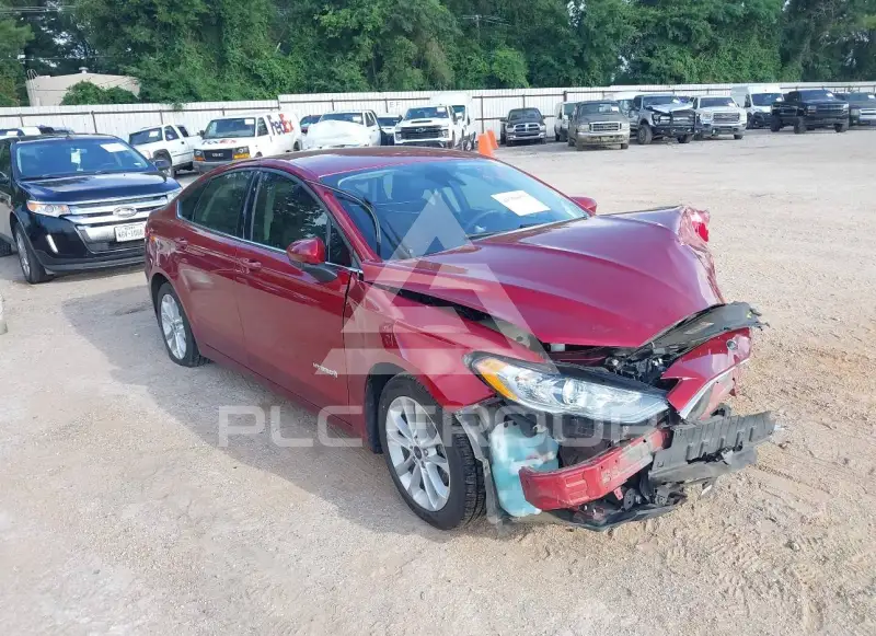 2019 Ford FUSION photo