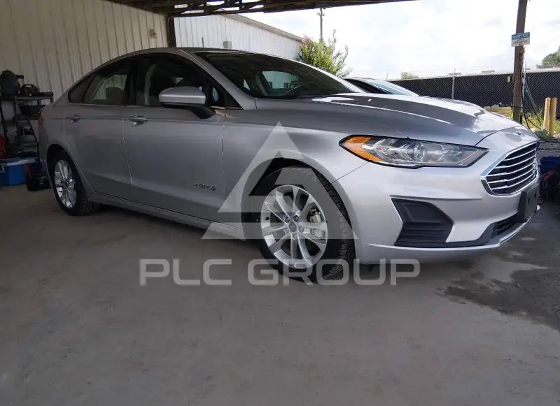 2019 Ford FUSION фото