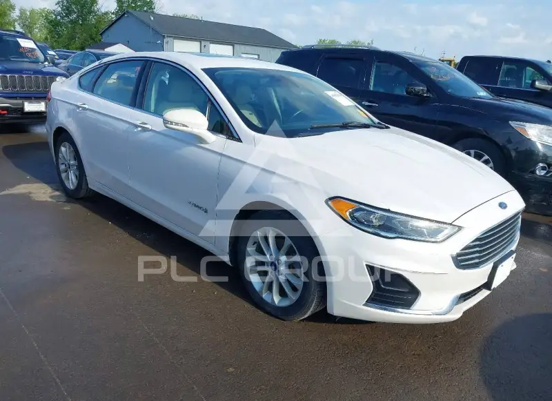 2019 Ford FUSION фото