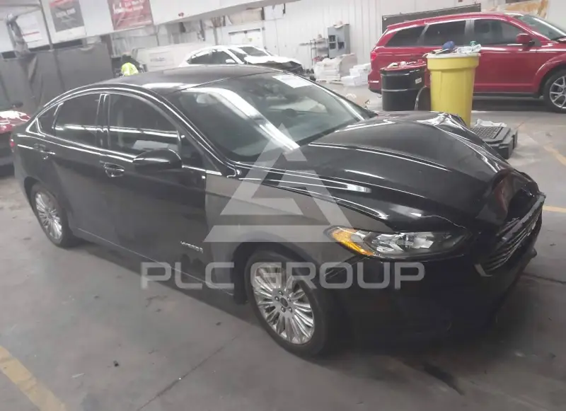 2019 Ford FUSION photo