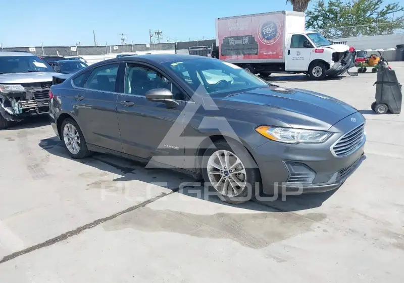 2019 Ford FUSION фото