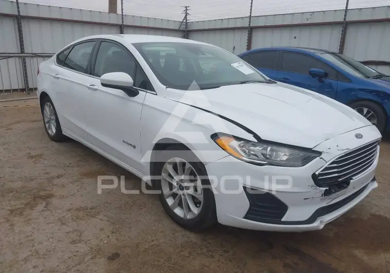 2019 Ford FUSION фото