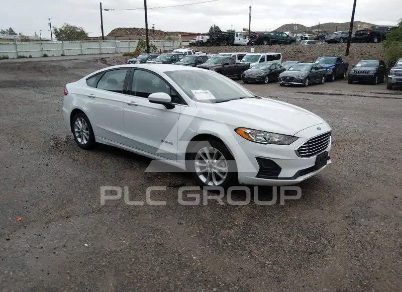2019 Ford FUSION фото