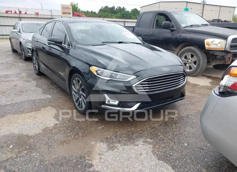 2019 Ford FUSION фото