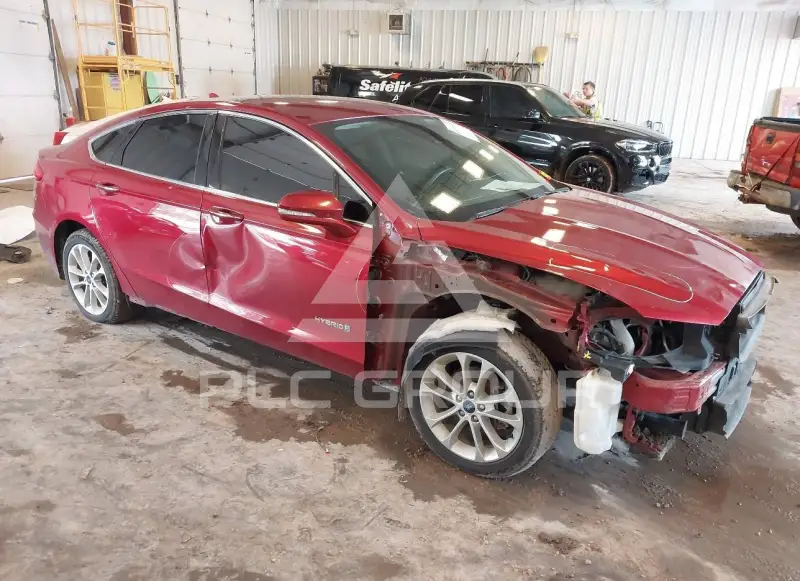 2019 Ford FUSION фото