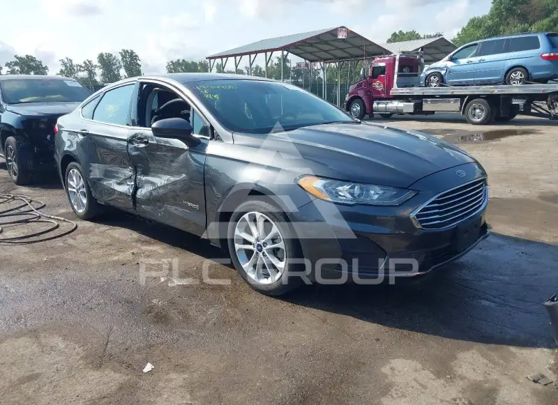 2019 Ford FUSION фото