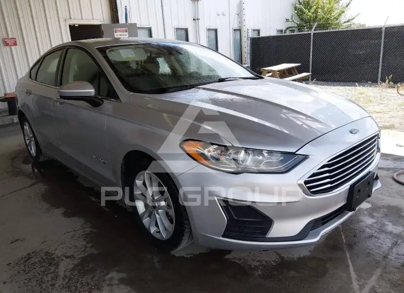 2019 Ford FUSION фото