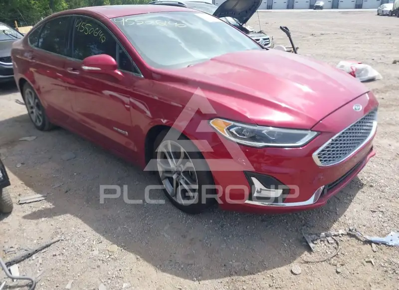 2019 Ford FUSION photo