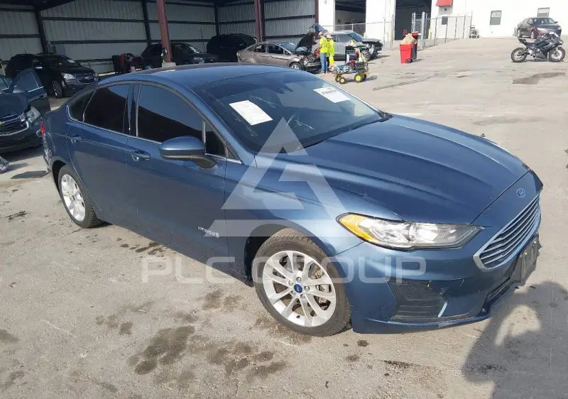 2019 Ford FUSION фото