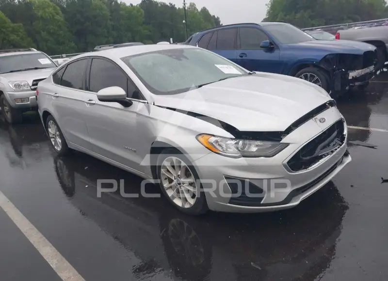 2019 Ford FUSION фото