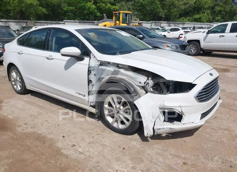 2019 Ford FUSION фото