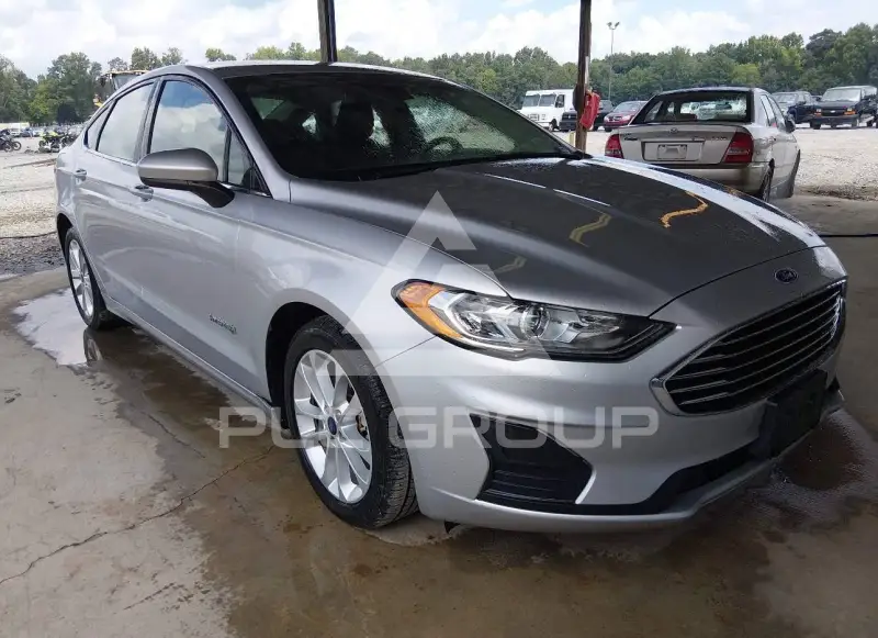 2019 Ford FUSION фото