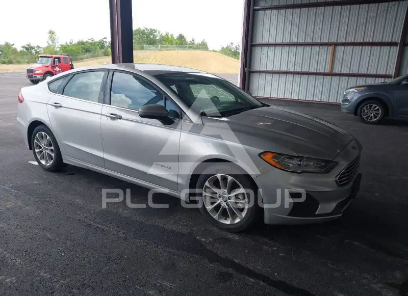 2019 Ford FUSION фото
