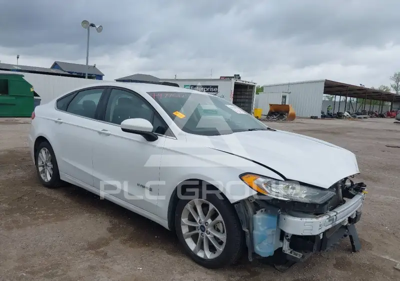 2019 Ford FUSION фото