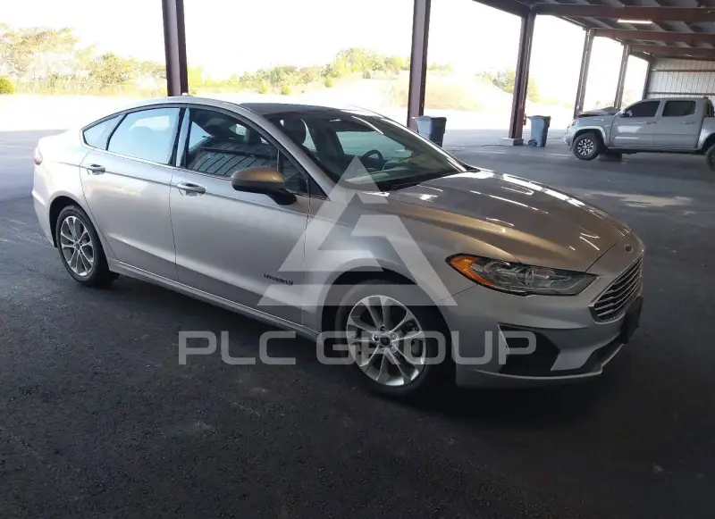 2019 Ford FUSION фото