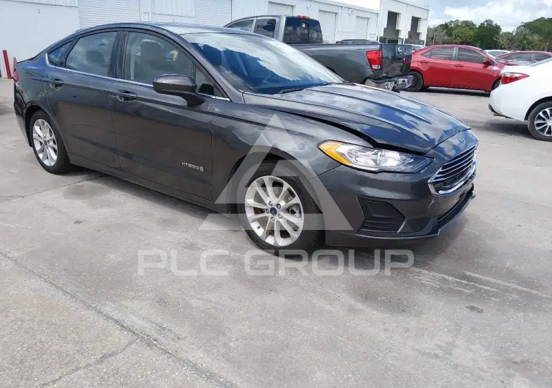 2019 Ford FUSION фото
