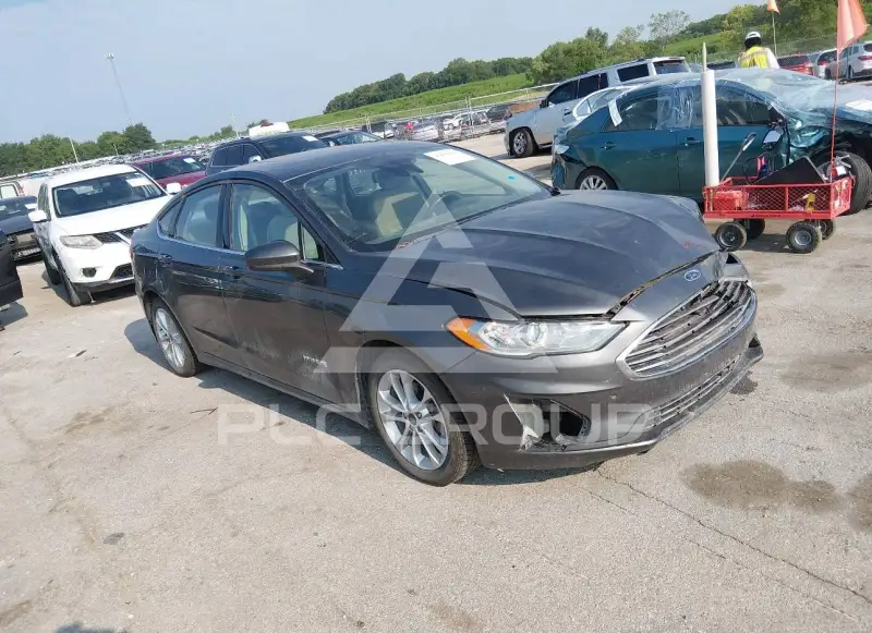 2019 Ford FUSION фото