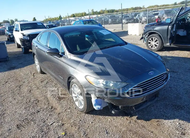 2019 Ford FUSION фото