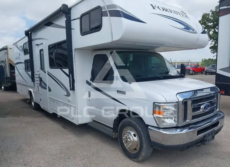 2019 Ford E-450 photo