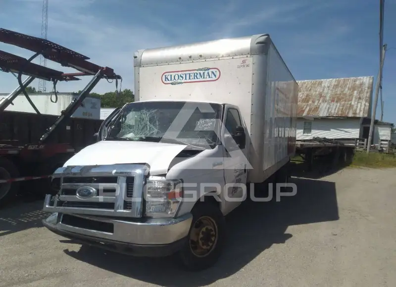 2019 Ford E-450 фото