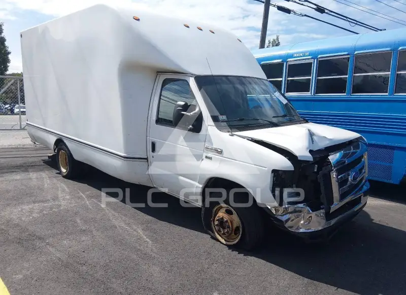 2019 Ford E-350 photo