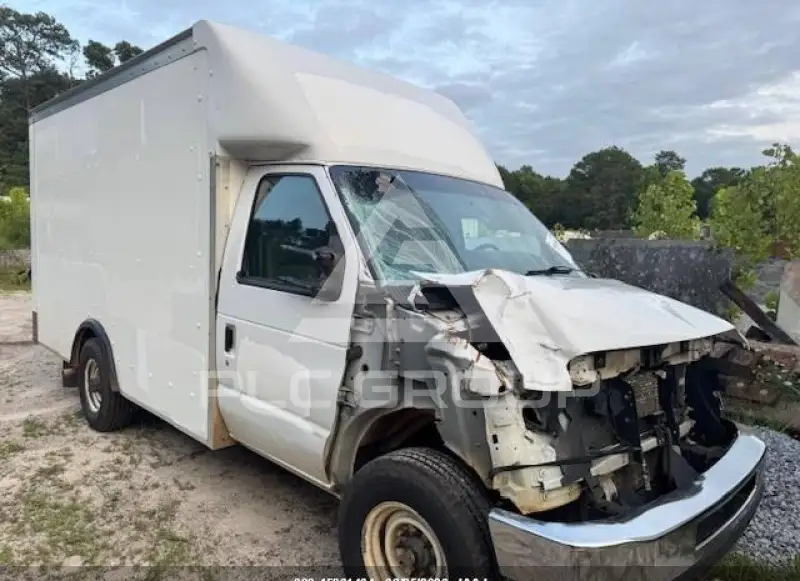 2019 Ford E-350 фото