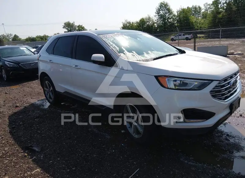 2019 Ford EDGE photo