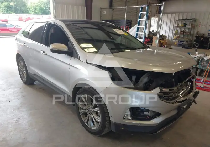 2019 Ford EDGE photo
