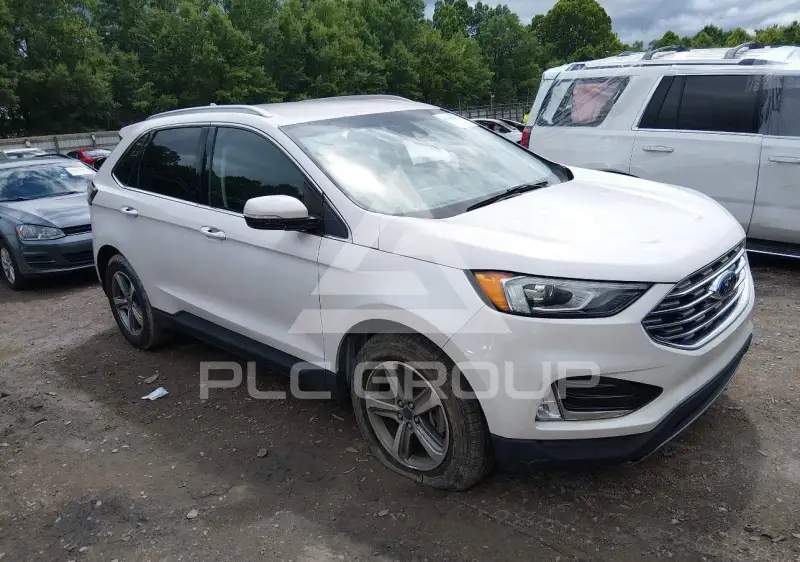 2019 Ford EDGE photo