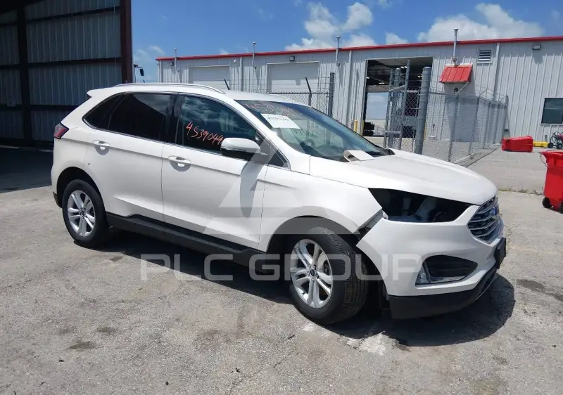 2019 Ford EDGE photo