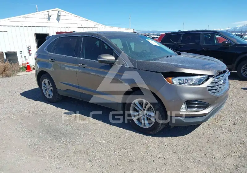 2019 Ford EDGE photo