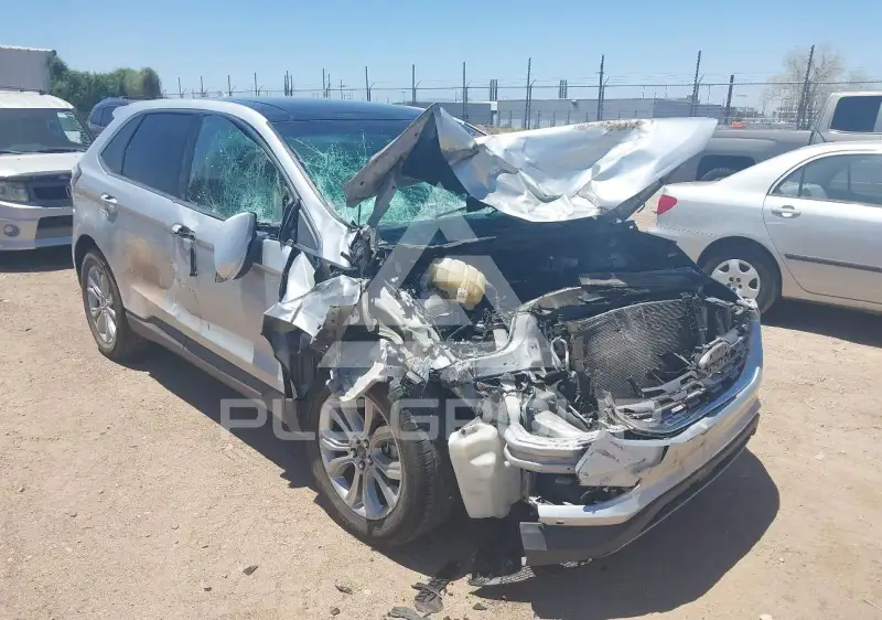 2019 Ford EDGE photo