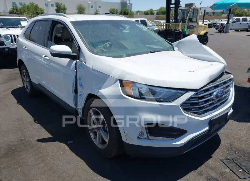 2019 Ford EDGE photo