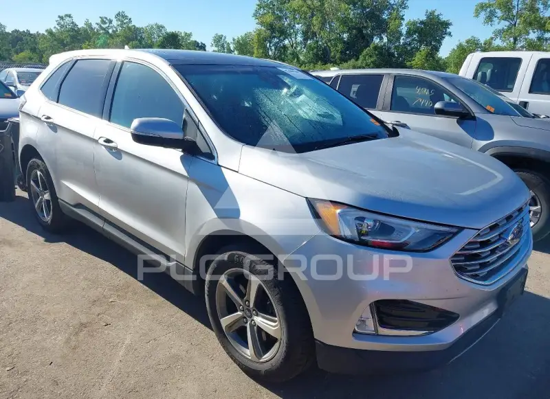 2019 Ford EDGE photo