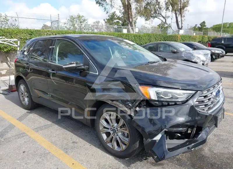 2019 Ford EDGE photo
