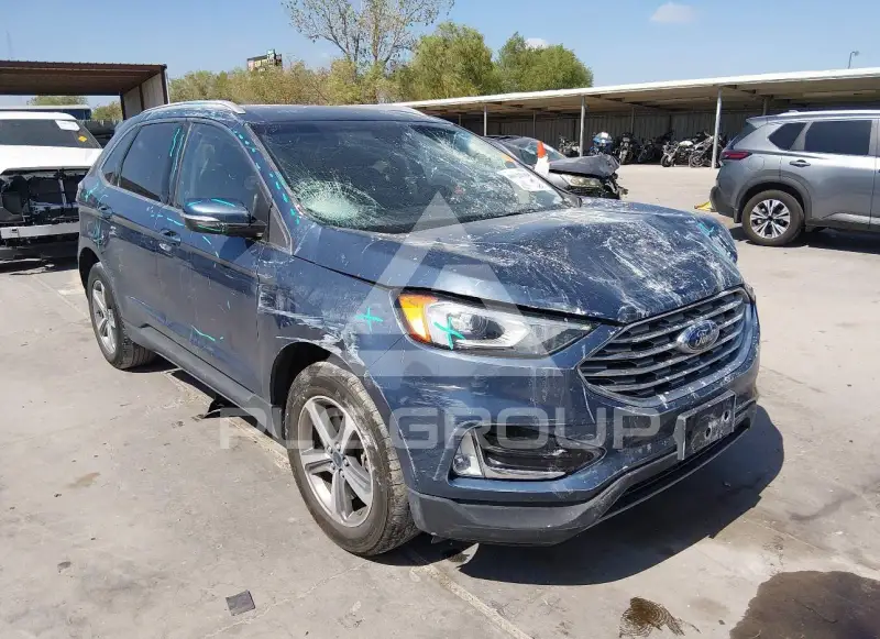 2019 Ford EDGE photo