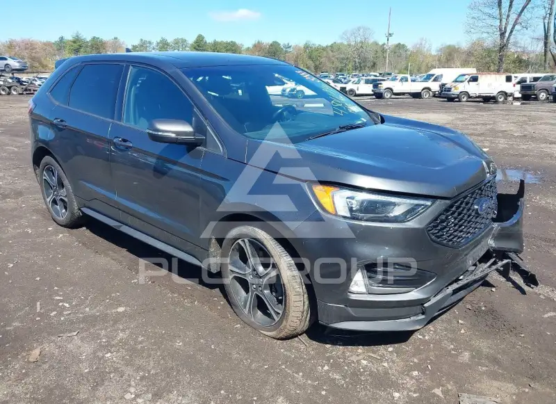 2019 Ford EDGE photo