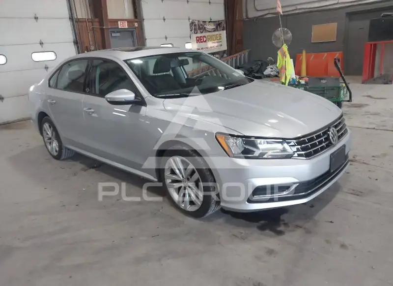 2019 Volkswagen Passat photo