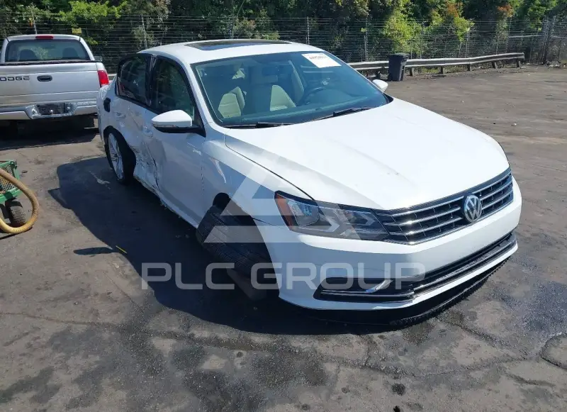 2019 Volkswagen Passat photo