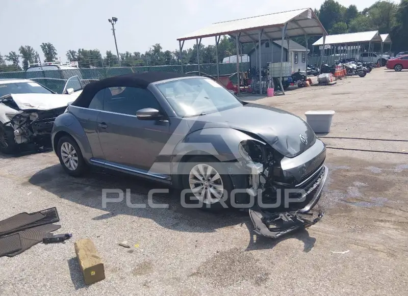 2019 Volkswagen BEETLE photo