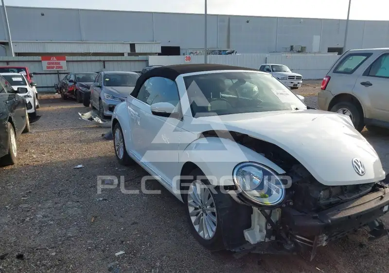 2019 Volkswagen BEETLE photo