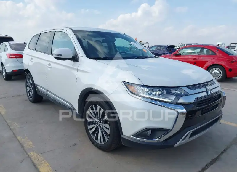 2020 Mitsubishi OUTLANDER photo
