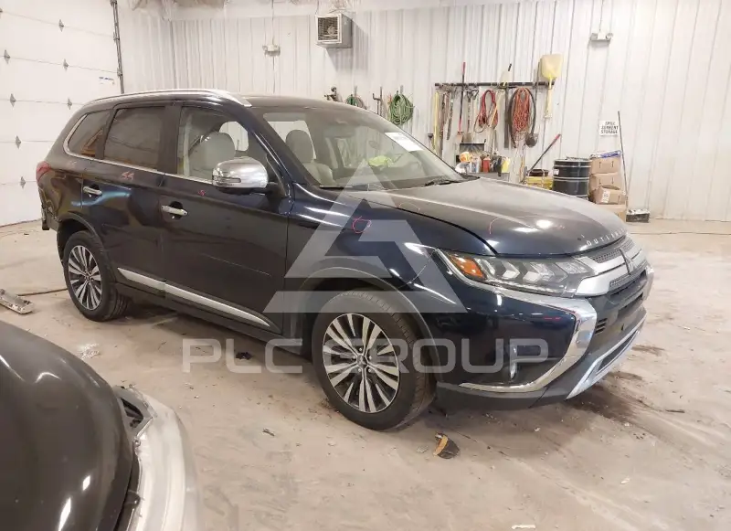 2020 Mitsubishi OUTLANDER photo