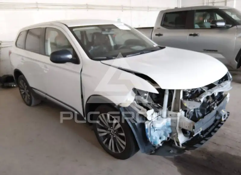 2020 Mitsubishi OUTLANDER фото