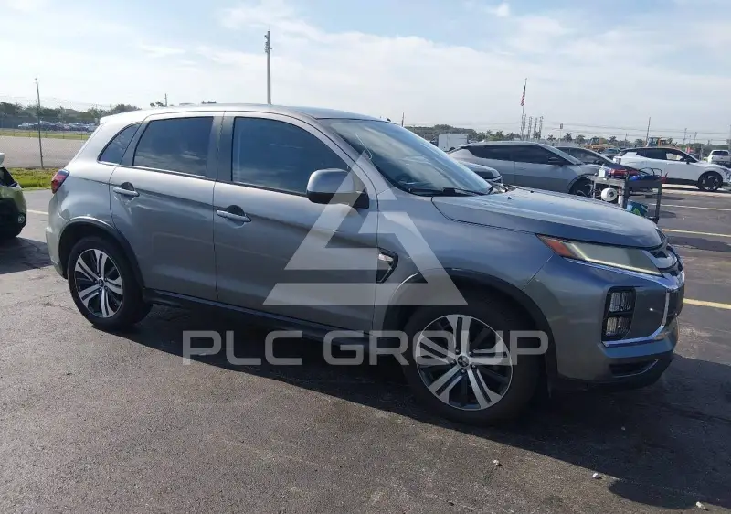 2020 Mitsubishi OUTLANDER photo