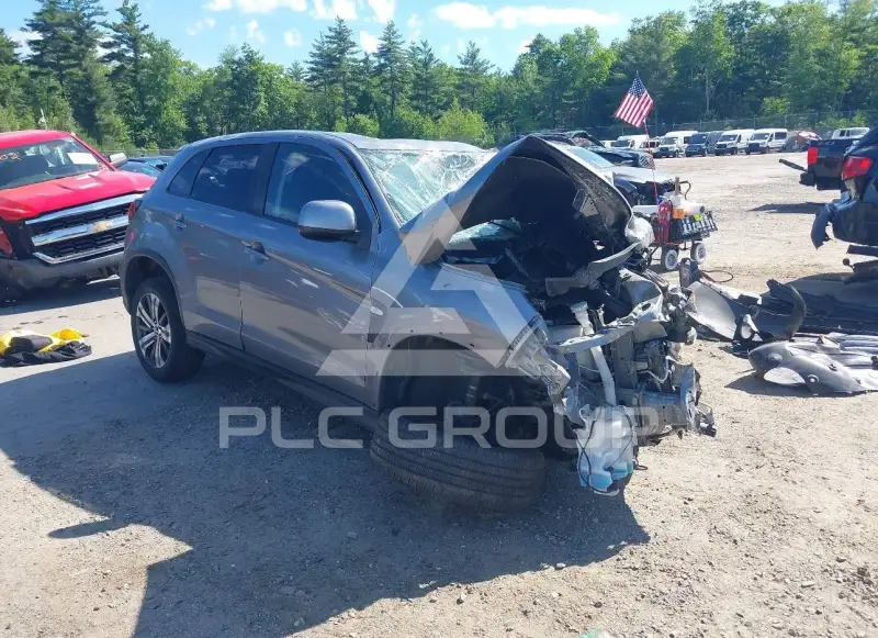 2020 Mitsubishi OUTLANDER photo
