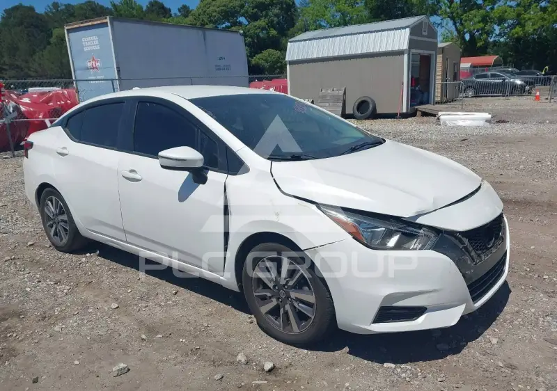 2020 Nissan VERSA фото