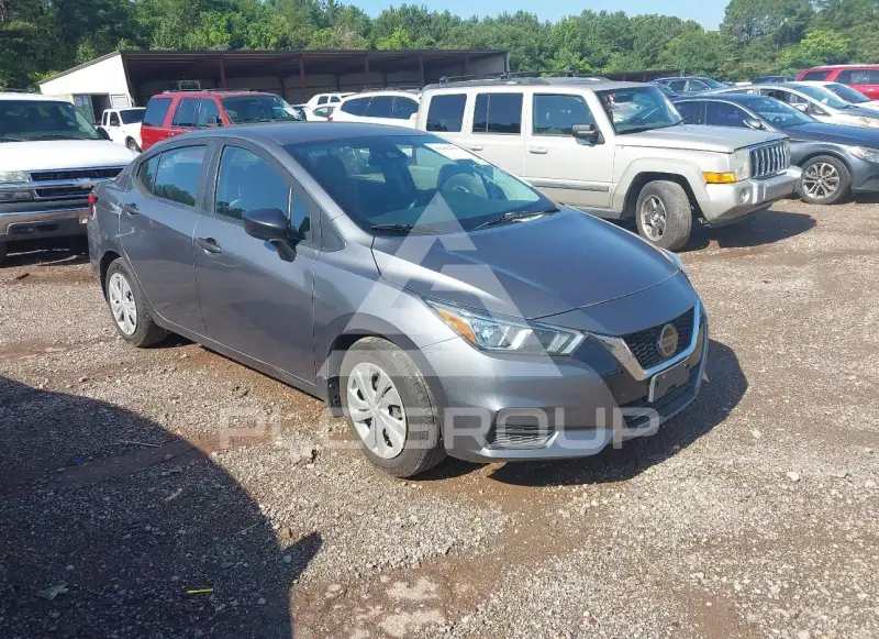 2020 Nissan VERSA фото