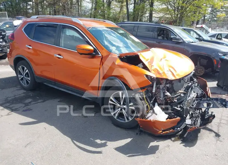 2020 Nissan ROGUE photo